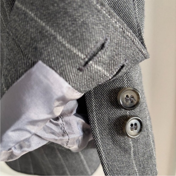 Smythe 90’s Gray Pinstripe Women’s Blazer Size S NWOT $695 Power Suit Jacket - Picture 4 of 4